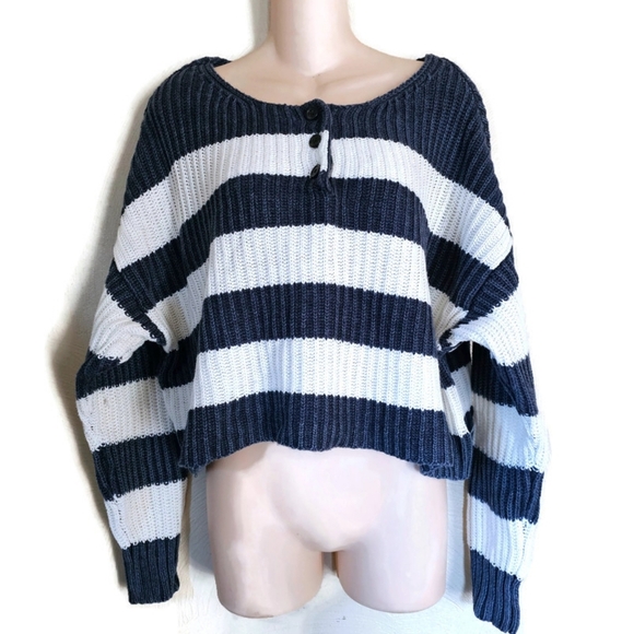 American Eagle Blue and White Striped Cropped Knit Henley Sweater Size Medium - Picture 2 of 10